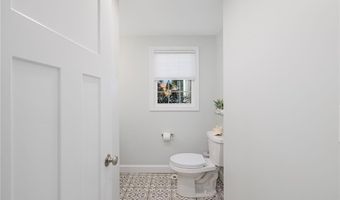 5 Lee Rd, Barrington, RI 02806