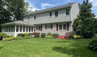15 Royalwood Ct, Cheshire, CT 06410