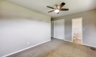 421 Country Club Dr, Batesville, IN 47006