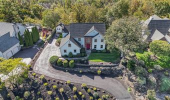 35 Rosenbrook Dr, Bayonne, NJ 07035