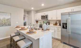 1304 NE COUNTRY MEADOW Dr, Ankeny, IA 50021