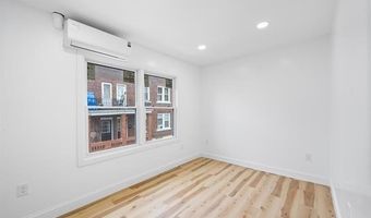 1 B SISSON Ct, Bayonne, NJ 07002