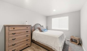 860 1ST St SE, Bandon, OR 97411