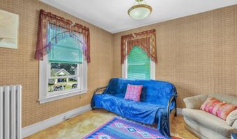 77 Center St, Bangor, ME 04401