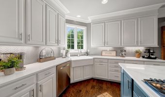 24168 SPRING MEADOW Cir, Aldie, VA 20105