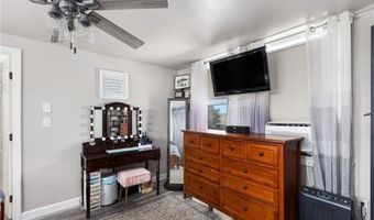 13 Vaughan Ave, Newport, RI 02840