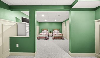 22 Prestwick Rd 22, Bourne, MA 02532
