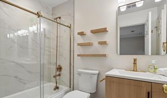 42855 CHATELAIN Cir, Ashburn, VA 20148