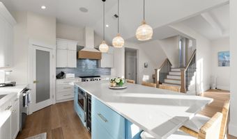 18 Mea Ln, Beach Haven, NJ 08008