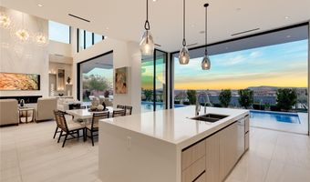81 Hawk Ridge Dr, Las Vegas, NV 89135