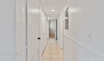 916 LAKE DESTINY Rd E, Altamonte Springs, FL 32714