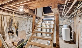 3618 Crittenden Rd, Alden, NY 14004