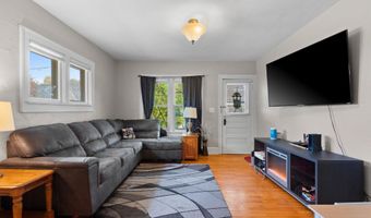 733 W GRANT St, Appleton, WI 54914