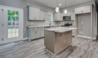 932 Friendly Cir, Asheboro, NC 27205