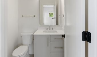 7705 HOLIDAY Ter, Bethesda, MD 20817