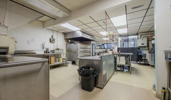 1 W Main St, Albion, IL 62806