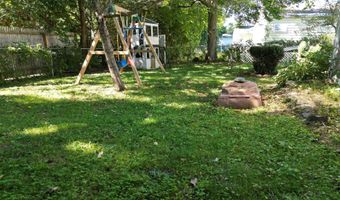 69 Arlington Ct, Burlington, VT 05408