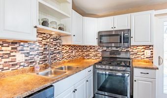 2163 Hemlock Dr, Ann Arbor, MI 48108