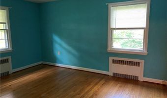 35 Sylvan St, Avon, CT 06001