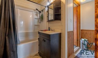 15 Arrowhead Dr, Cody, WY 82414