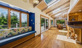 1531 Fickle Hill Rd, Arcata, CA 95521