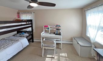 162 Ivy Hill Dr, Aberdeen, NJ 07747