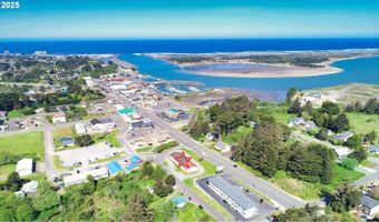 735 3RD St, Bandon, OR 97411