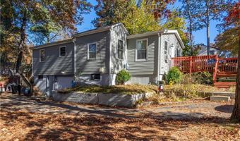 25 Mohawk St, Coventry, RI 02816