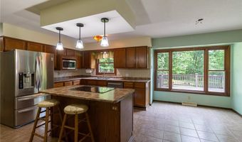 610 Deep Woods Dr, Aurora, OH 44202