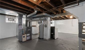 1899 16th St SW, Akron, OH 44314