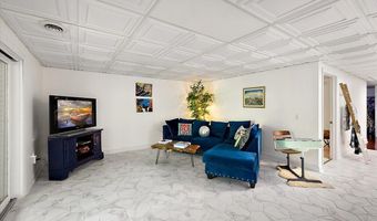 3427 E Dobson Pl, Ann Arbor, MI 48105