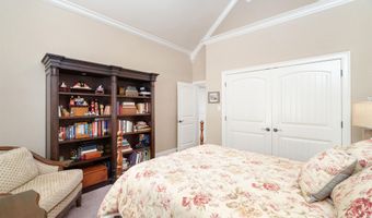 210 Pizarro Dr, Hot Springs Village, AR 71909