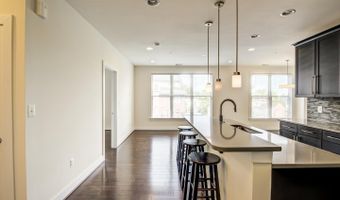 1107 S WALTER REED Dr 302, Arlington, VA 22204