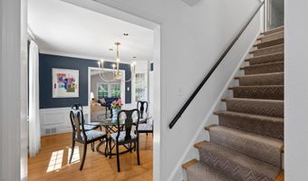 5901 DEVONSHIRE Dr, Bethesda, MD 20816