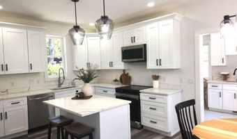 592 Kuehnle Ave, Ann Arbor, MI 48103