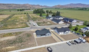207 W First St W, Carey, ID 83320