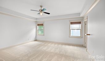 2530 Bay St, Charlotte, NC 28205
