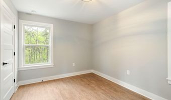 450 Fremont Ave, Bayville, NJ 08721