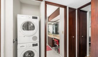 500 Lunalilo Home Rd 26L, Honolulu, HI 96825