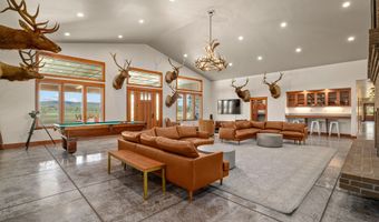 10771 E Langell Valley Rd, Bonanza, OR 97623
