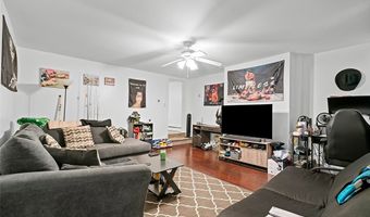 114 S 18th St, Airville, PA 15203