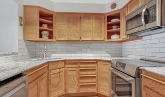1 3RD St 204, Astoria, OR 97103