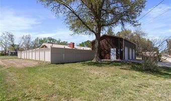 1022 S Larson Ave, Chanute, KS 66720