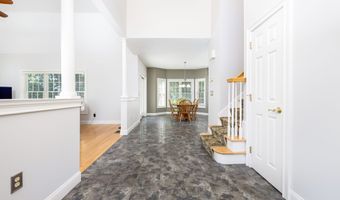 176 Fox Hollow Ln, Bristol, CT 06010