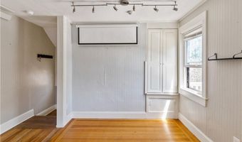 74 Maple Ave, Barrington, RI 02806