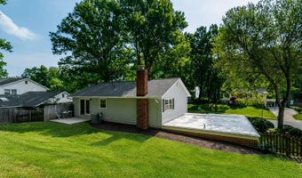 3820 WINTERSET Dr, Annandale, VA 22003