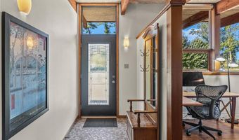 25 Logan Rd, Alton, IL 62002