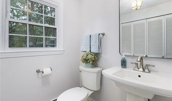 475 Red Chimney Dr, Warwick, RI 02886