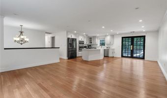 587 Central Ave, Johnston, RI 02919