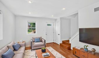 2218 FARRINGTON Ave, Alexandria, VA 22303